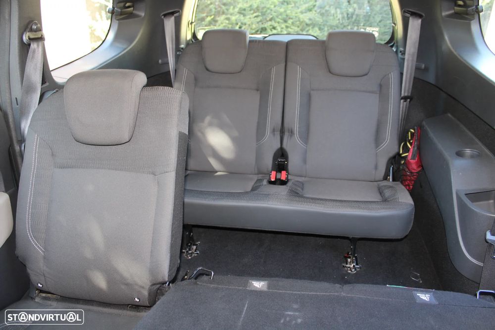 Dacia Lodgy 1.5 dCi Confort 7L - 14