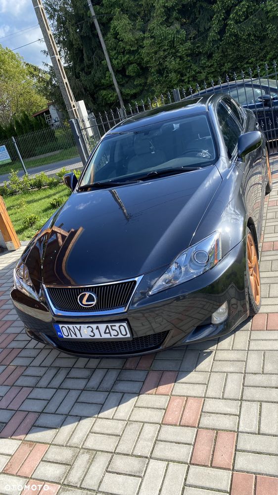 Lexus IS - 2