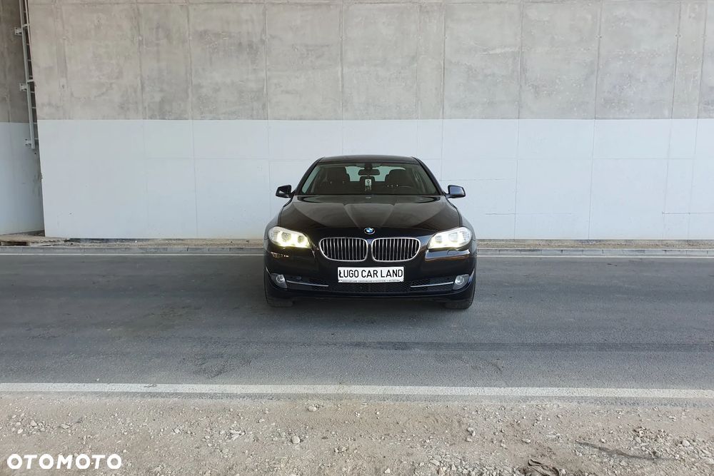BMW Seria 5 520d Sport-Aut - 9