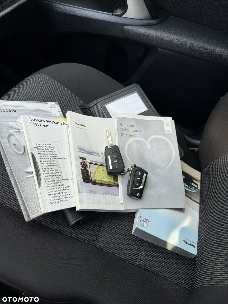 Toyota Avensis - 34