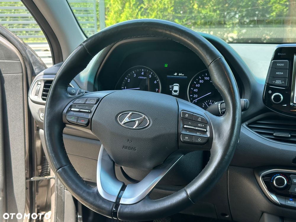 Hyundai i30 1.4 T-GDI YES!+ - 19