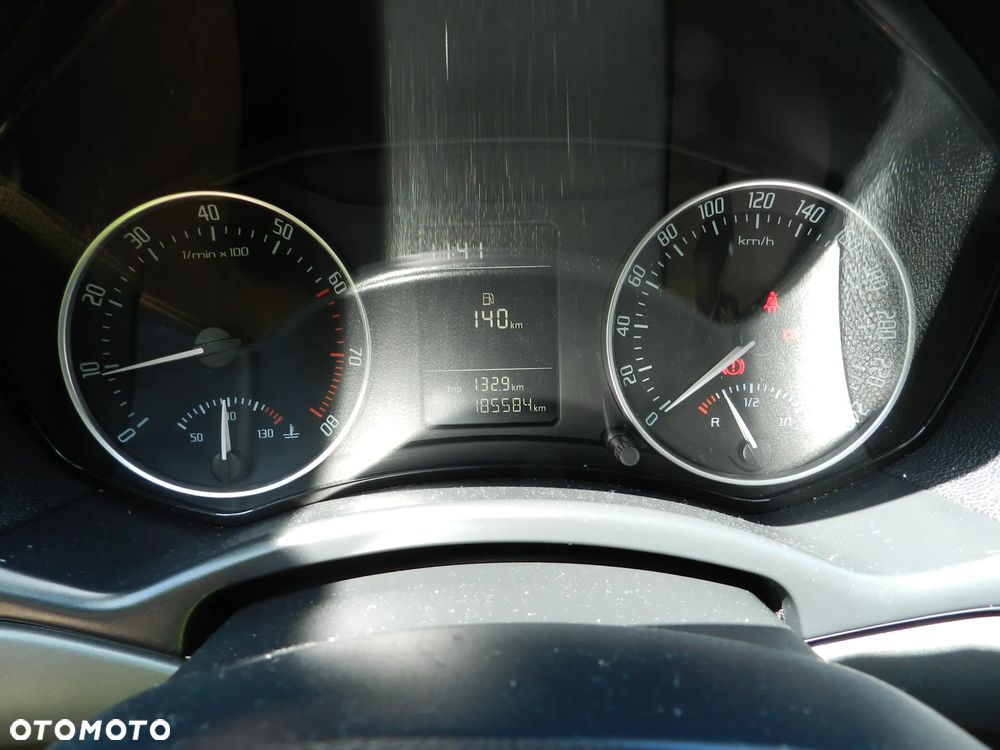Skoda Octavia 1.6 Ambition - 6