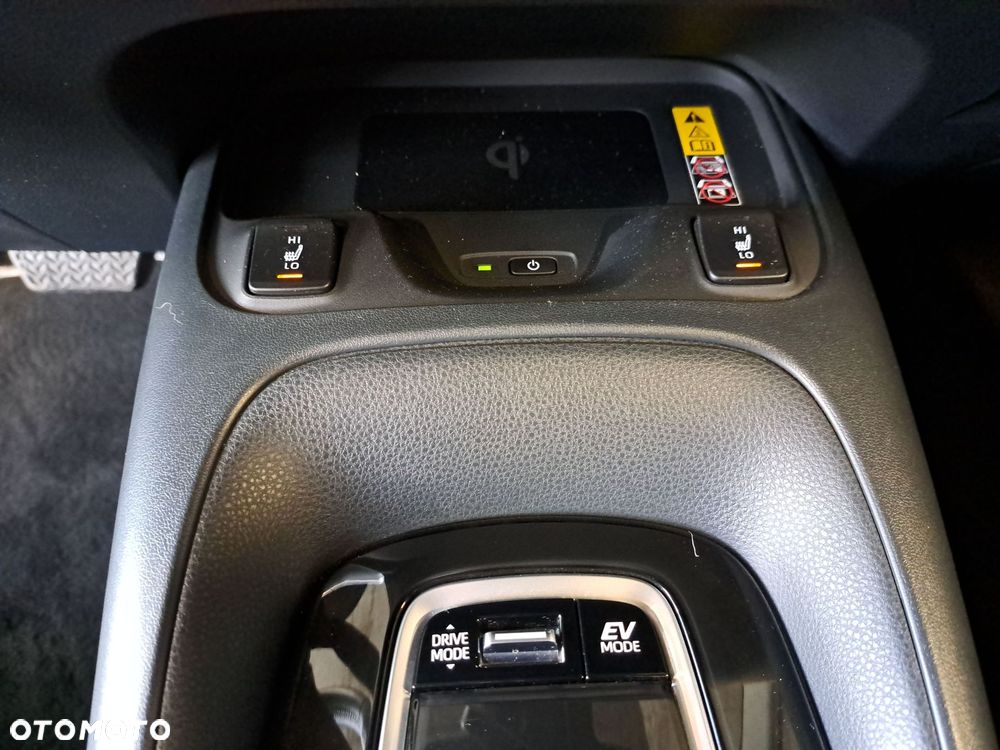 Toyota Corolla 1.8 Hybrid Comfort - 28