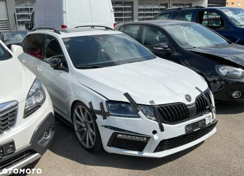 Skoda Octavia 2.0 TDI 4x4 RS Challenge DSG - 1