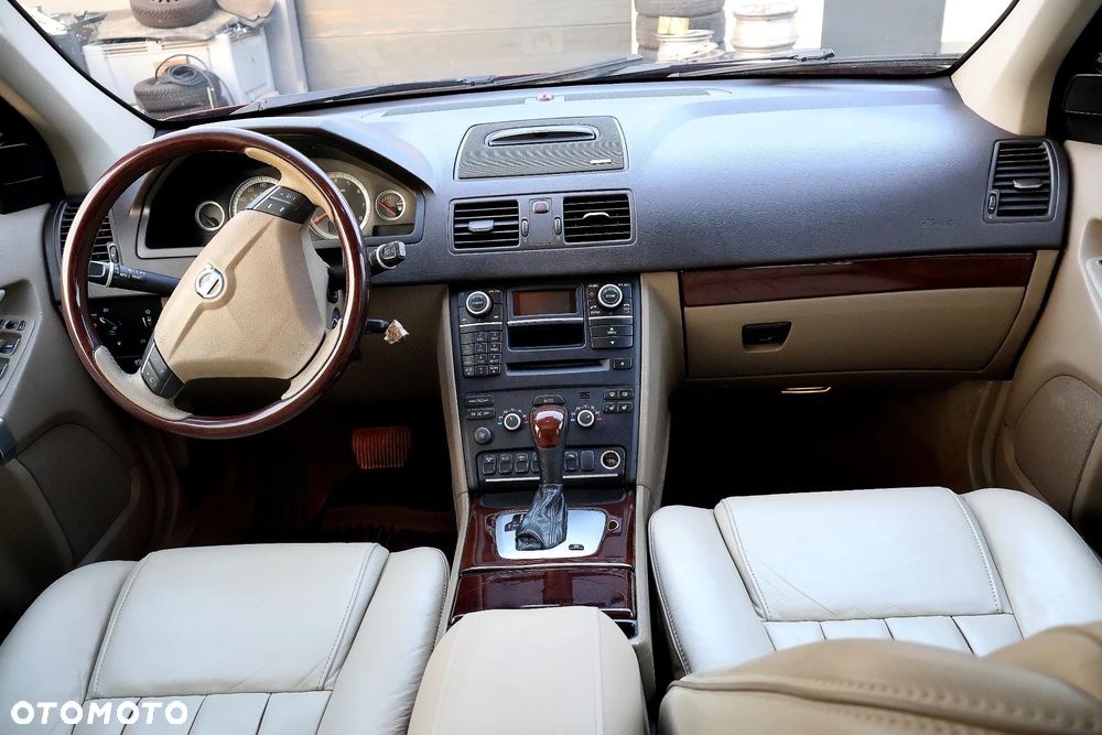 Volvo XC 90 - 25