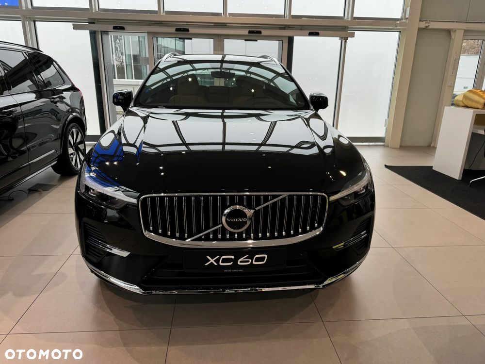 Volvo XC 60 T6 Plug-In Hybrid AWD Ultra Bright - 2