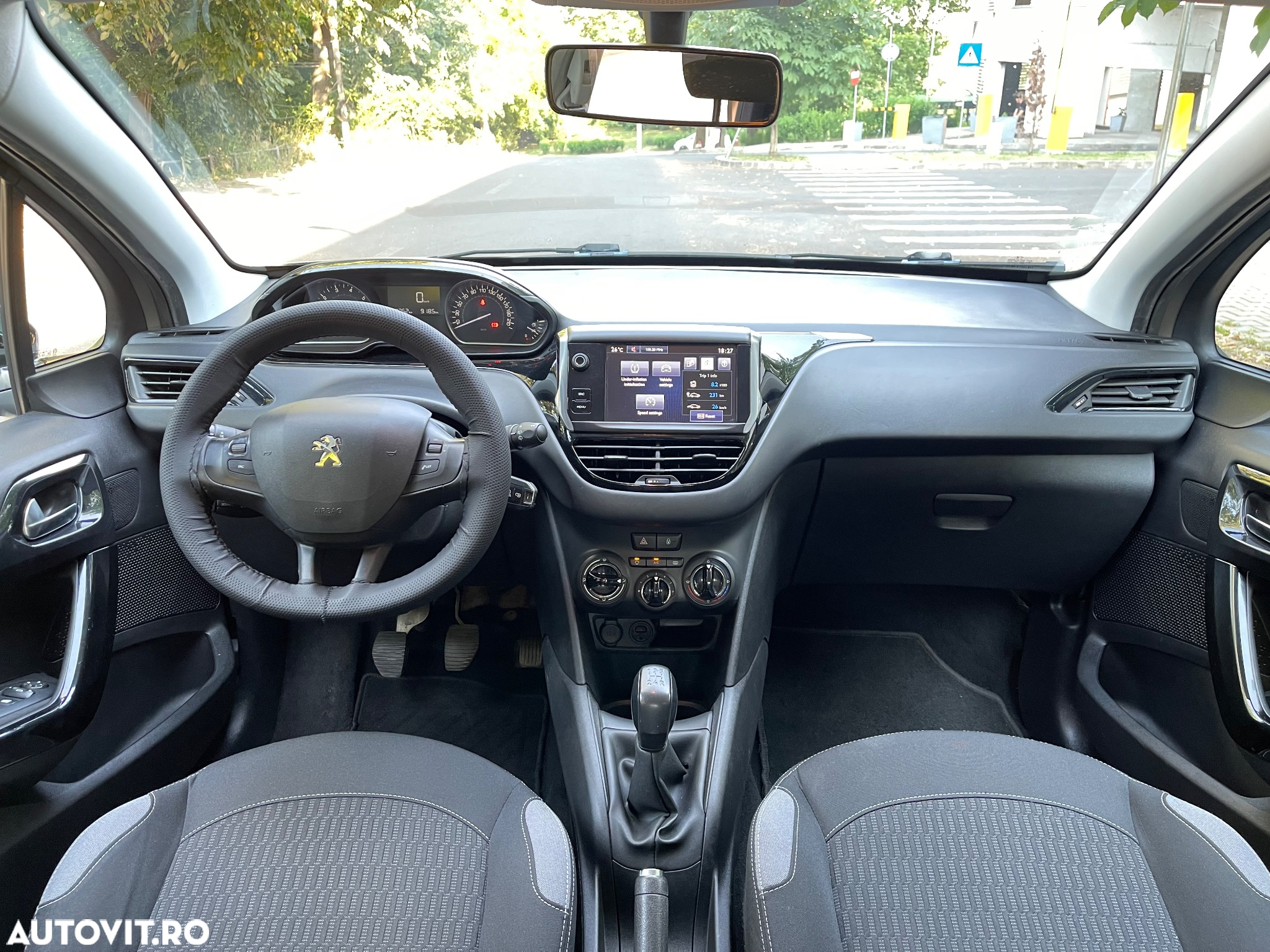 Peugeot 208 1.2 L PureTech Allure - 2