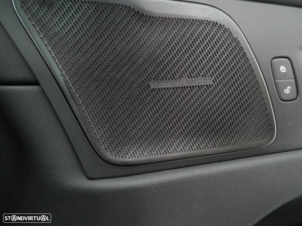 Volvo XC 60 2.0 D4 R-Design Geartronic - 19