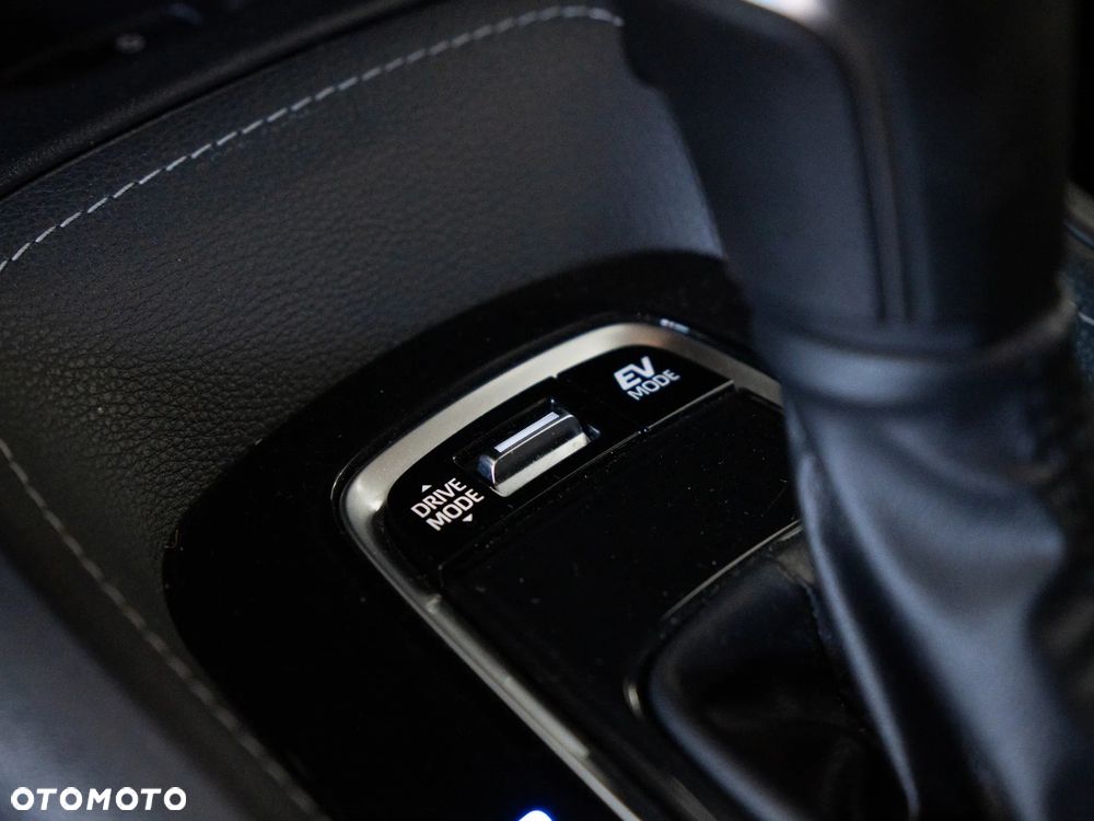 Toyota Corolla 2.0 Hybrid Comfort - 24