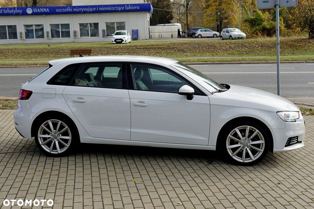 Audi A3 Sportback 1.5 TFSI S tronic - 4