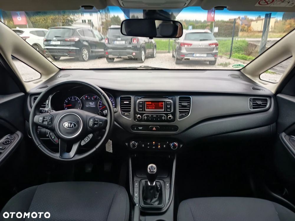 Kia Carens 1.6 GDI Fifa World Cup Edition - 18