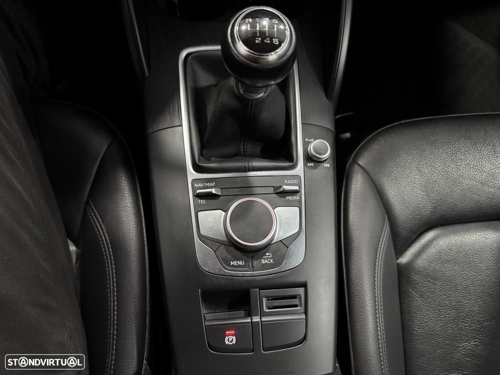 Audi A3 Sportback 30 TFSI S-line - 32