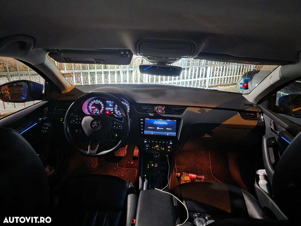 Skoda Octavia 2.0 TDI DSG Premium Edition - 28