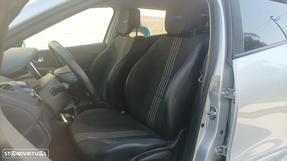 Renault Clio Sport Tourer 1.5 dCi GT Line - 10