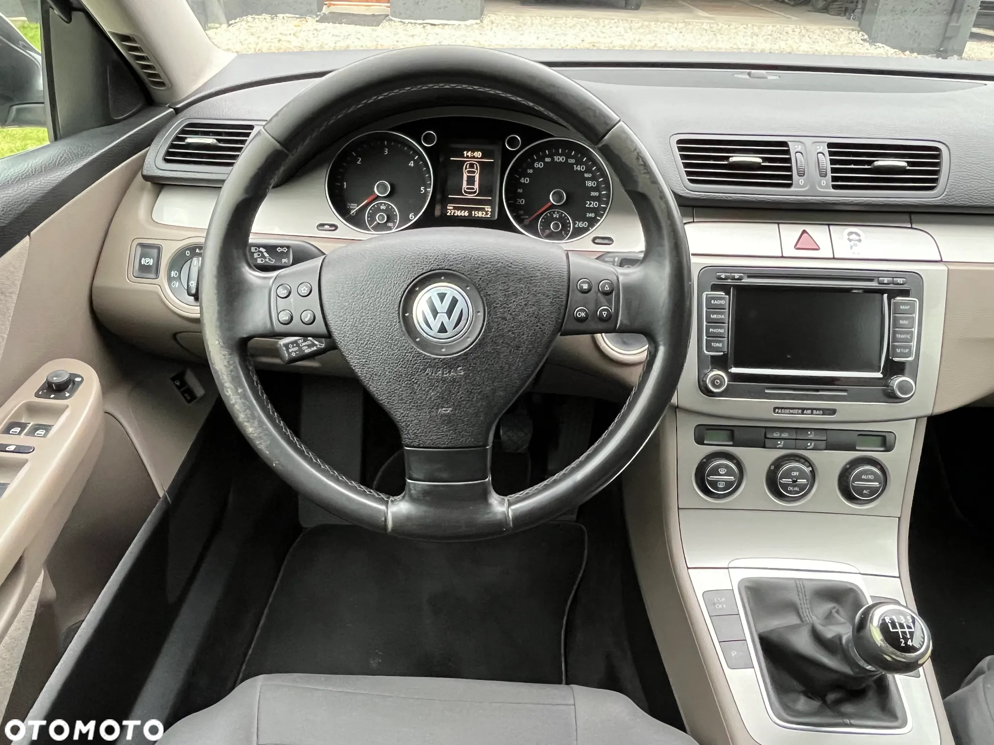 Volkswagen Passat 2.0 TDI DPF Comfortline - 9