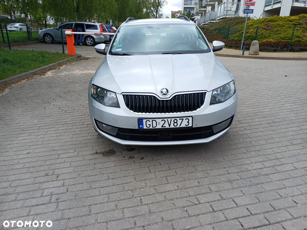 Skoda Octavia 2.0 TDI Elegance DSG - 3