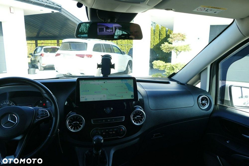 Mercedes-Benz Klasa V - 27