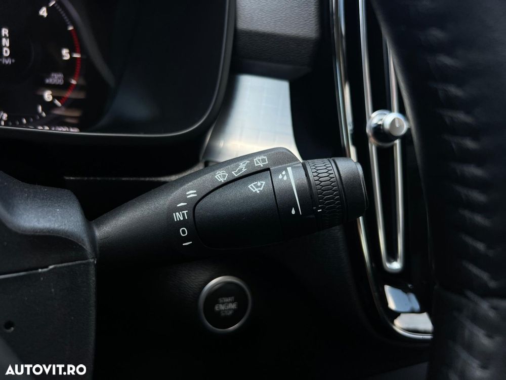 Volvo XC 40 - 20