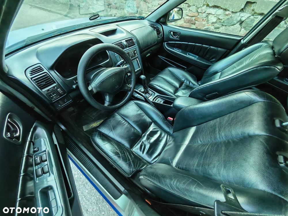 Mitsubishi Galant - 13