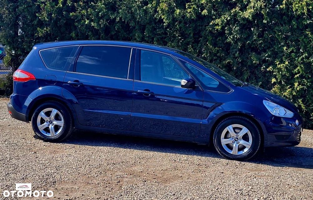 Ford S-Max - 13