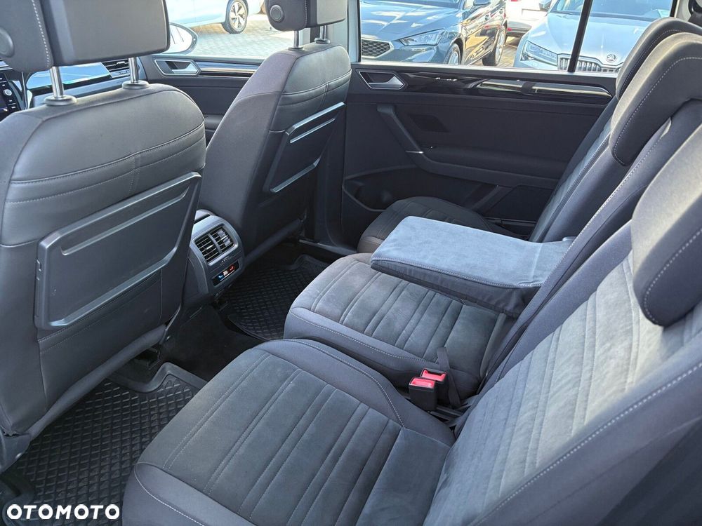 Volkswagen Touran - 15