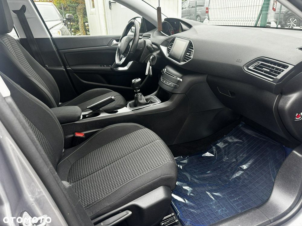 Peugeot 308 - 11