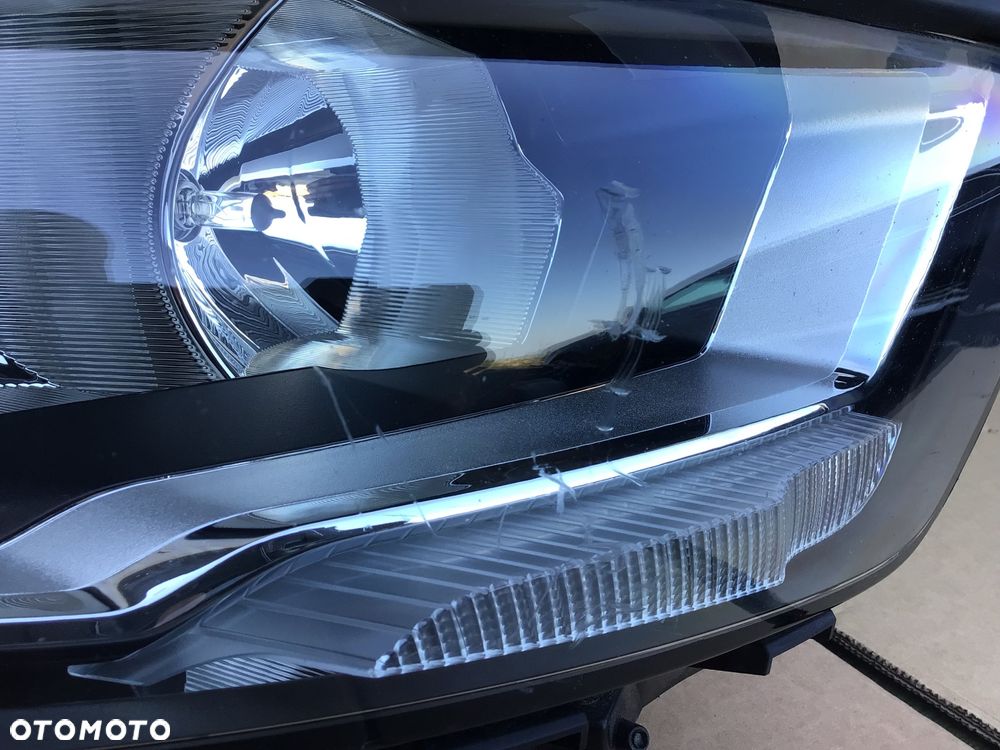 Lampa przednia prawa Mercedes A-klasa 177 - 3