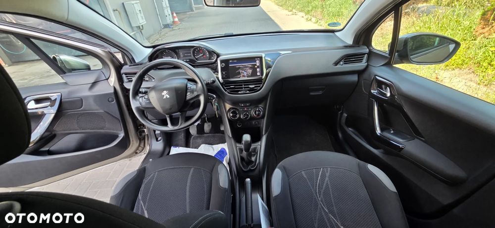 Peugeot 208 - 34