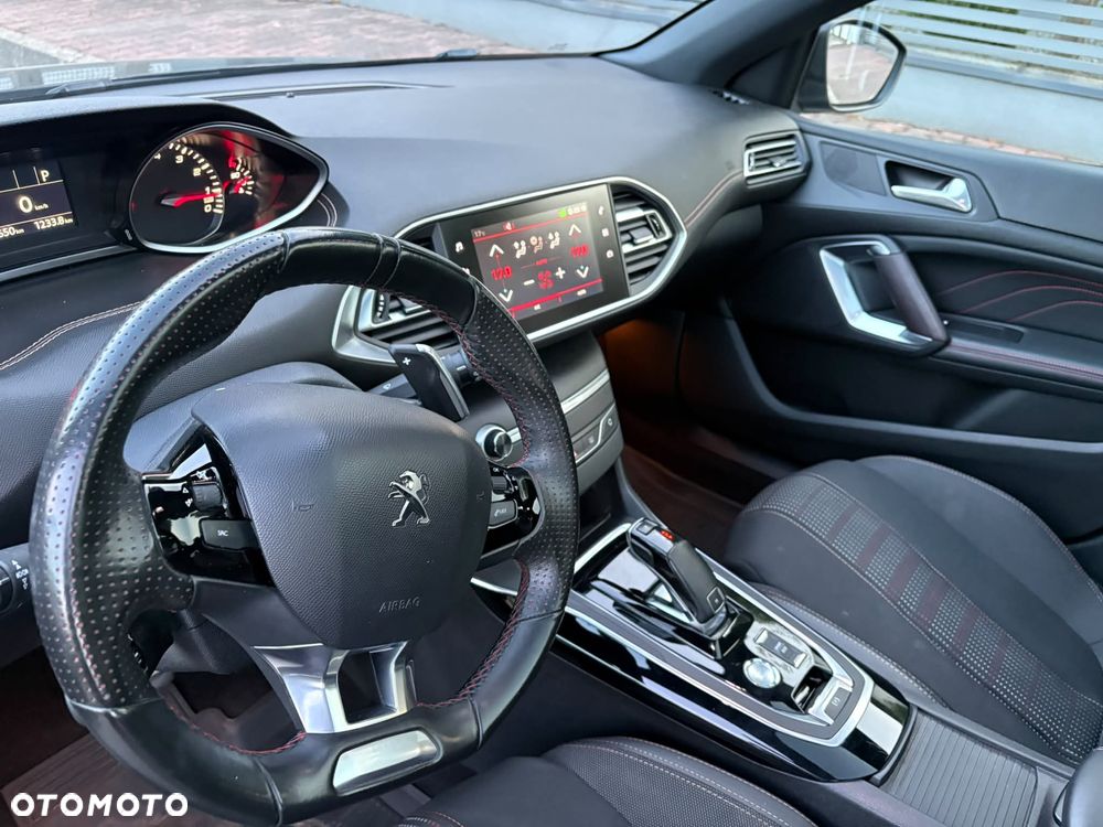 Peugeot 308 PureTech 130 GPF EAT8 Stop & Start GT Pack - 8