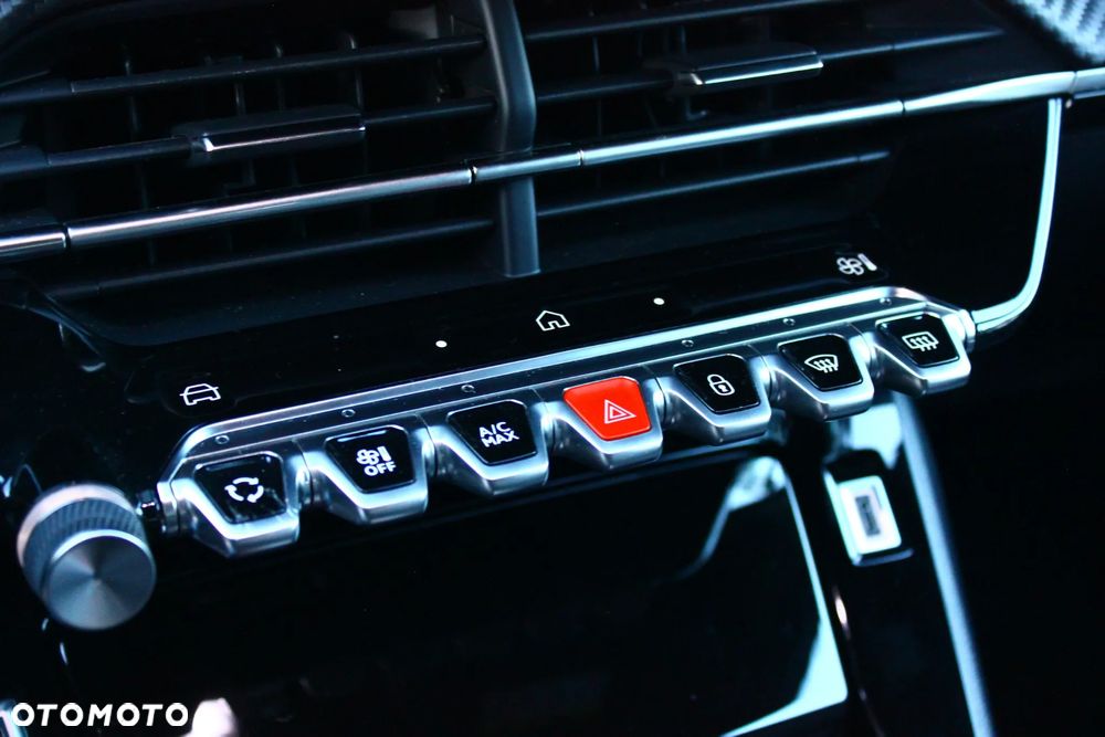 Peugeot 2008 1.5 BlueHDi Allure S&S EAT8 - 31