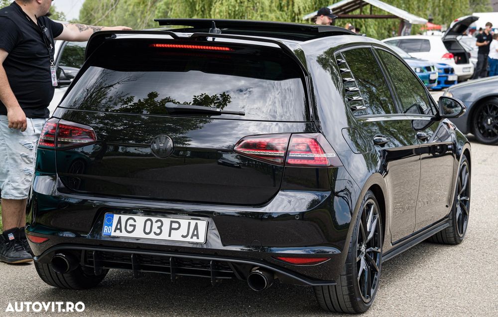 Volkswagen Golf - 15