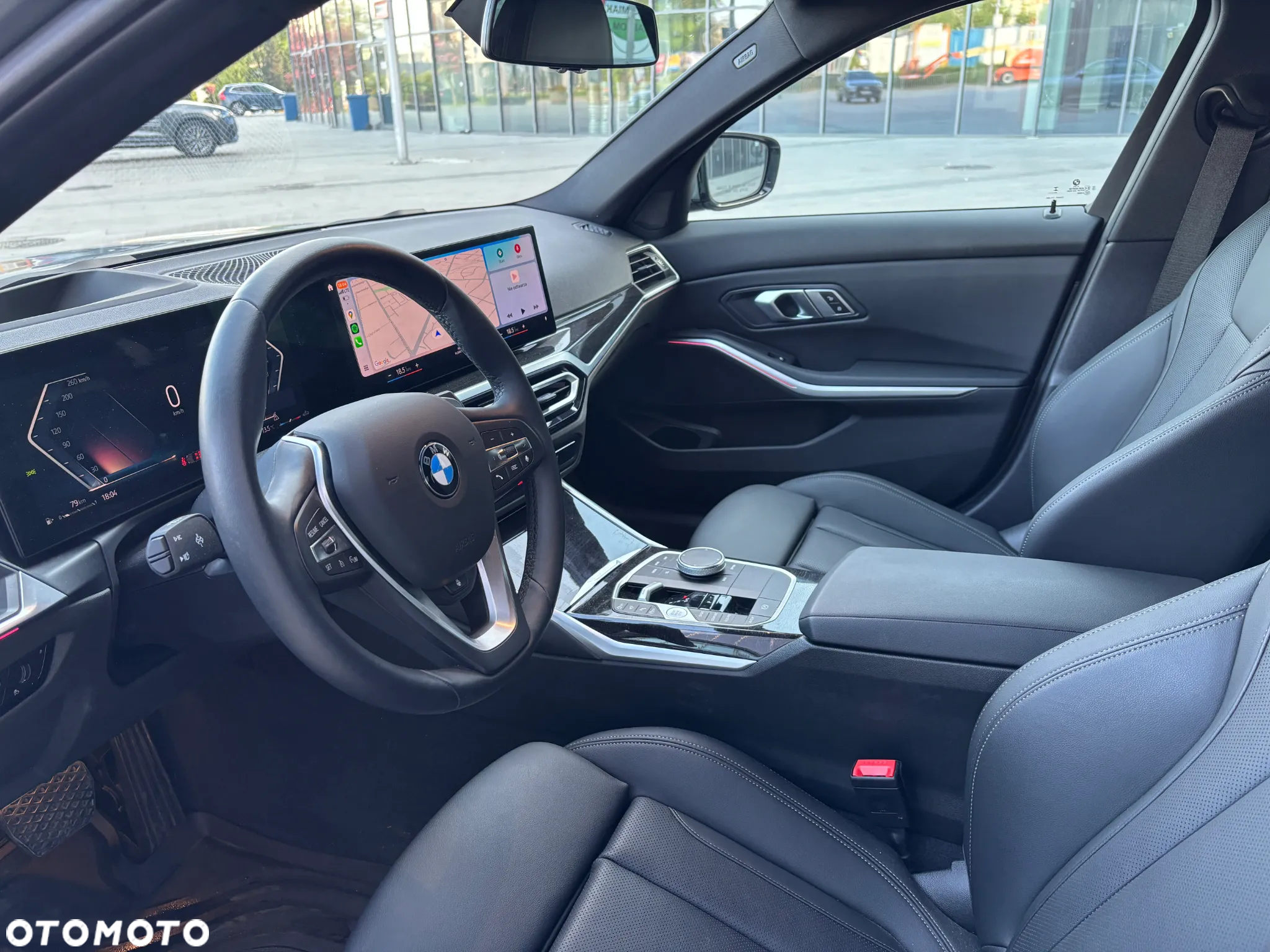 BMW Seria 3 330i - 14