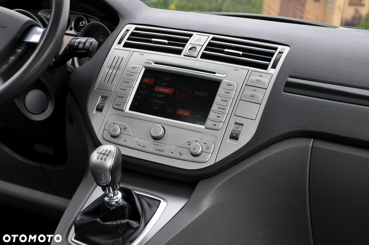 Ford Kuga - 26