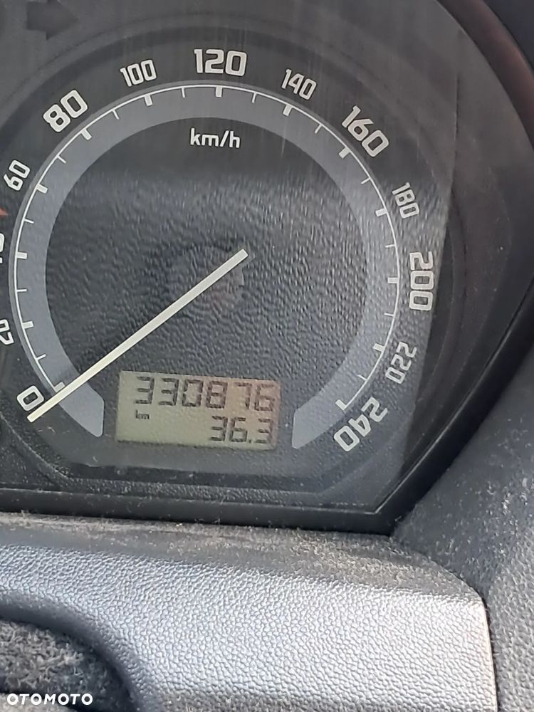 Skoda Fabia - 4