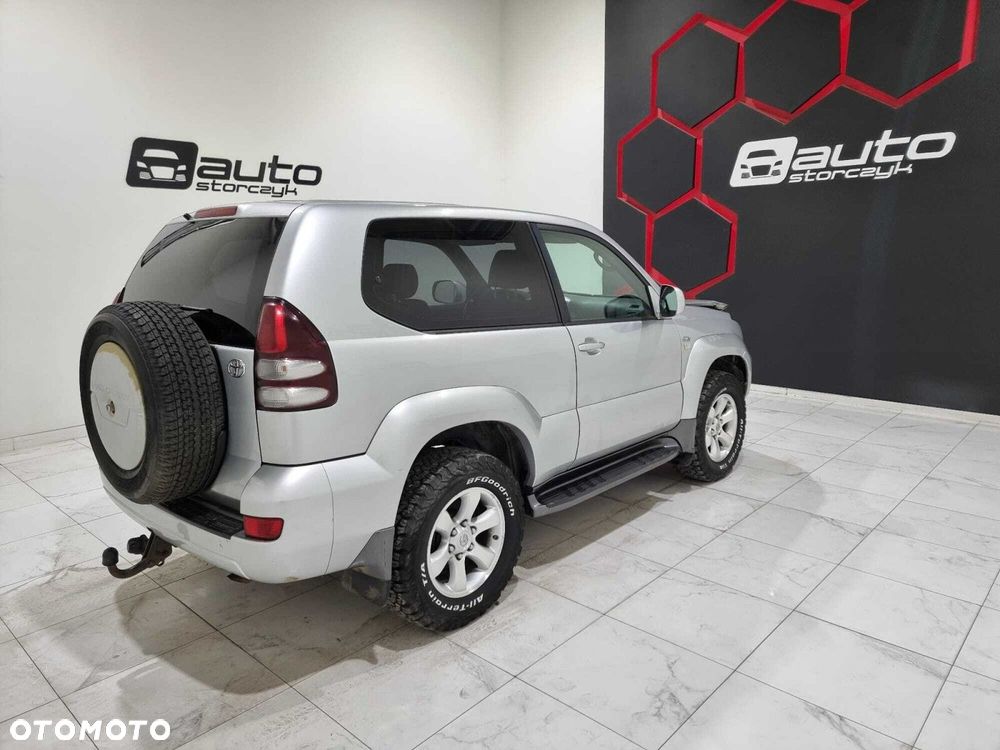 Toyota Land Cruiser - 1