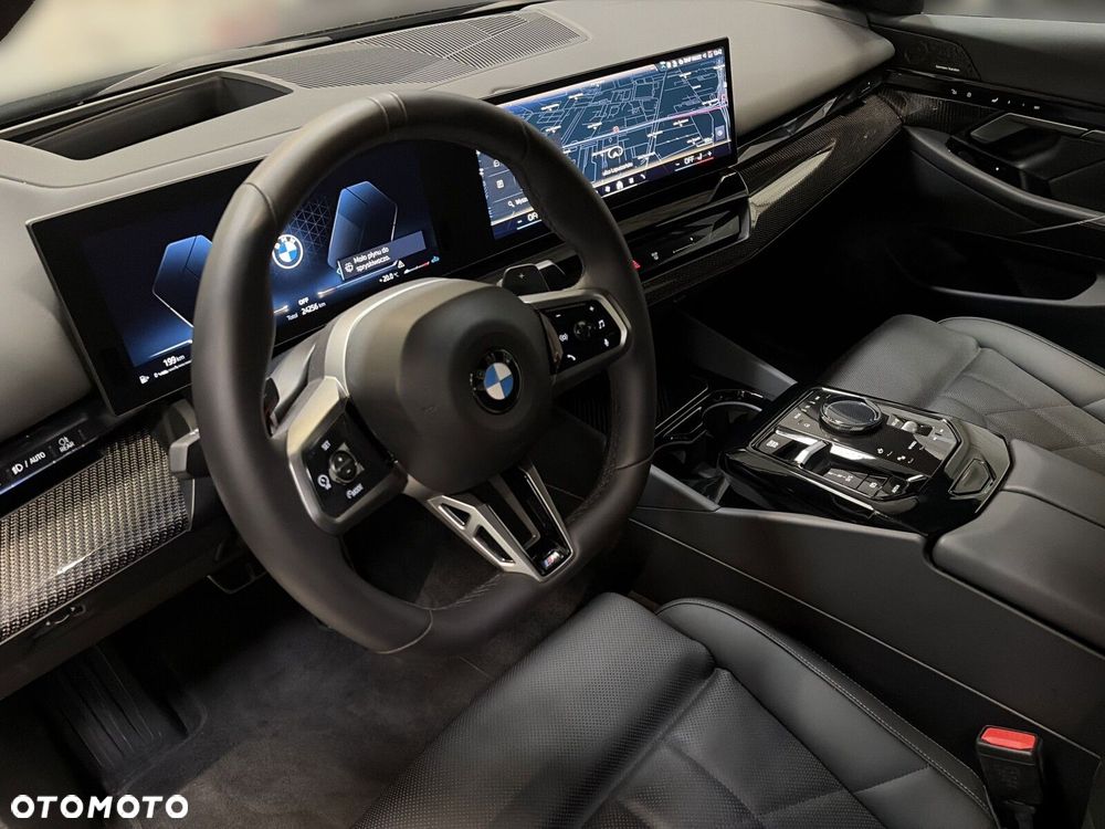 2025 BMW Seria 5, photograph 10
