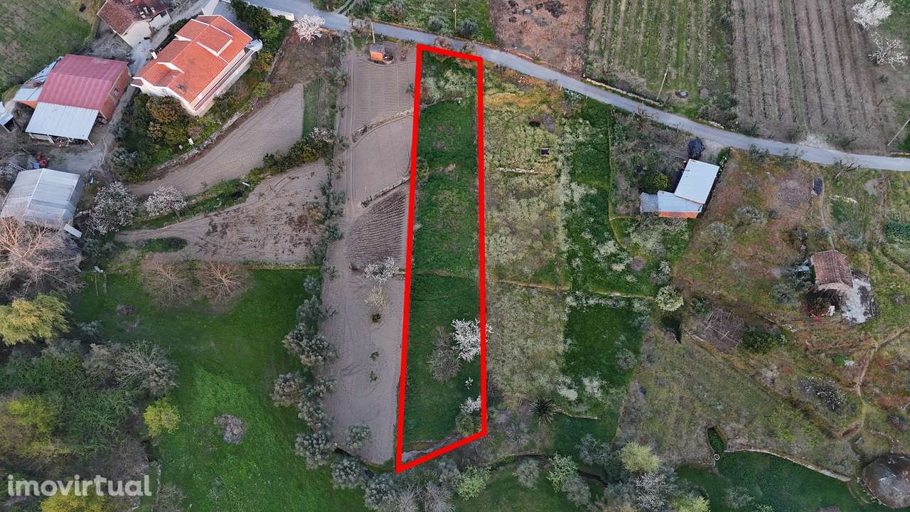 Terreno com 863 m², situado em zona tranquila e de fácil acesso. - Grande imagem: 2/10