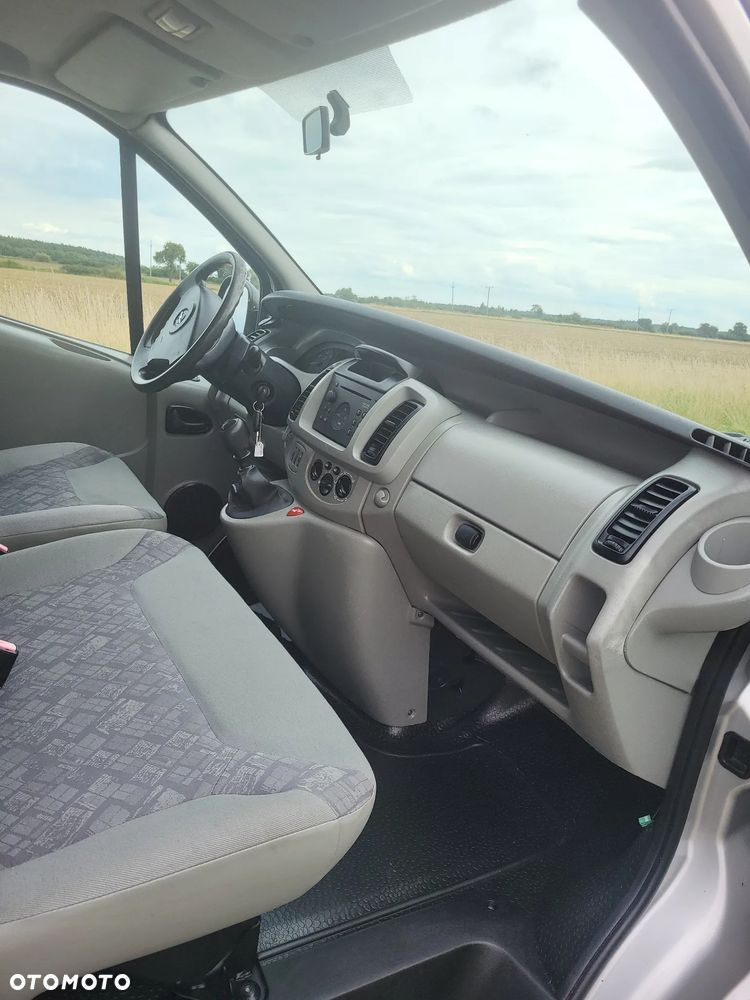 Opel Vivaro 2.5 CDTI L2H1 - 25