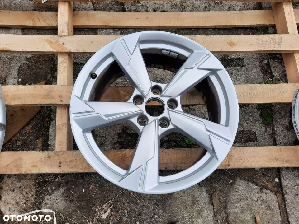 ORYG. AUDI A6 C8 4K0 8J 18 ET39 1426 - 1