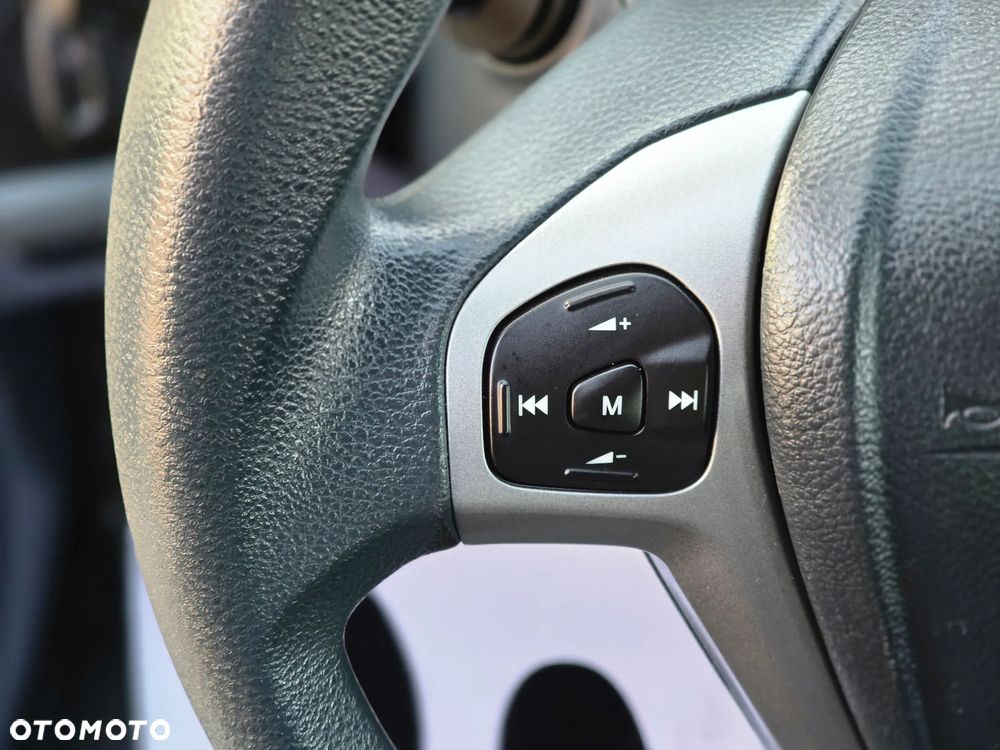 Ford Fiesta 1.25 Ambiente - 31