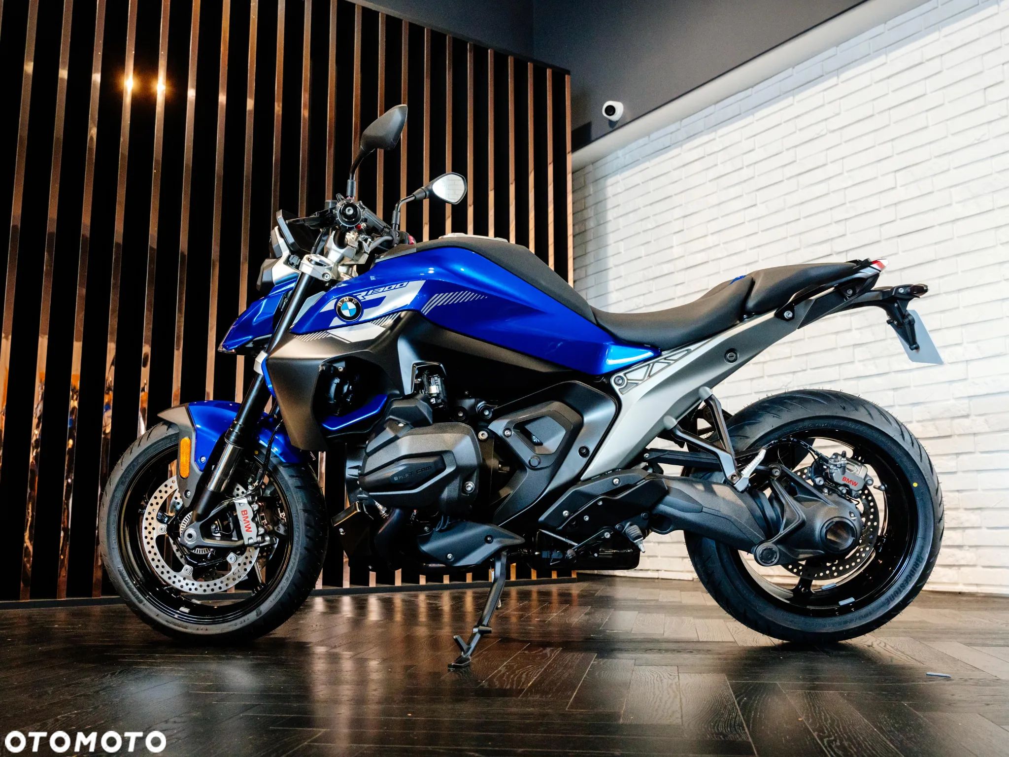 BMW R - 1