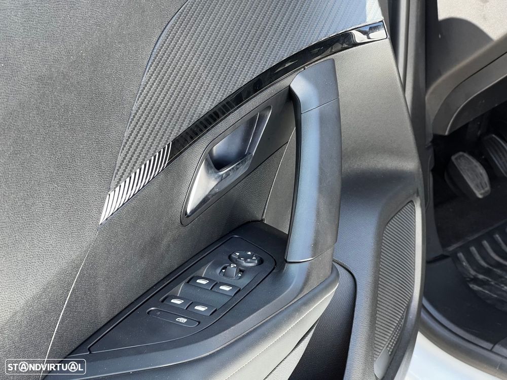 Peugeot 2008 1.2 Hybrid Allure e-DCS6 - 9