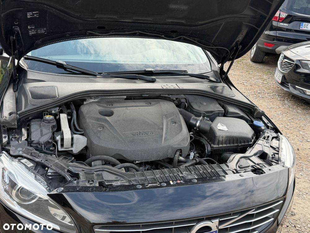 Volvo V60 D4 Drive-E Momentum - 28