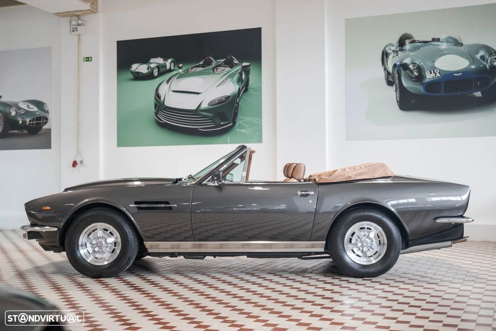 Aston Martin Volante - 9