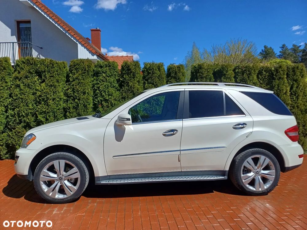 Mercedes-Benz ML 350 4Matic 7G-TRONIC Grand Edition - 30