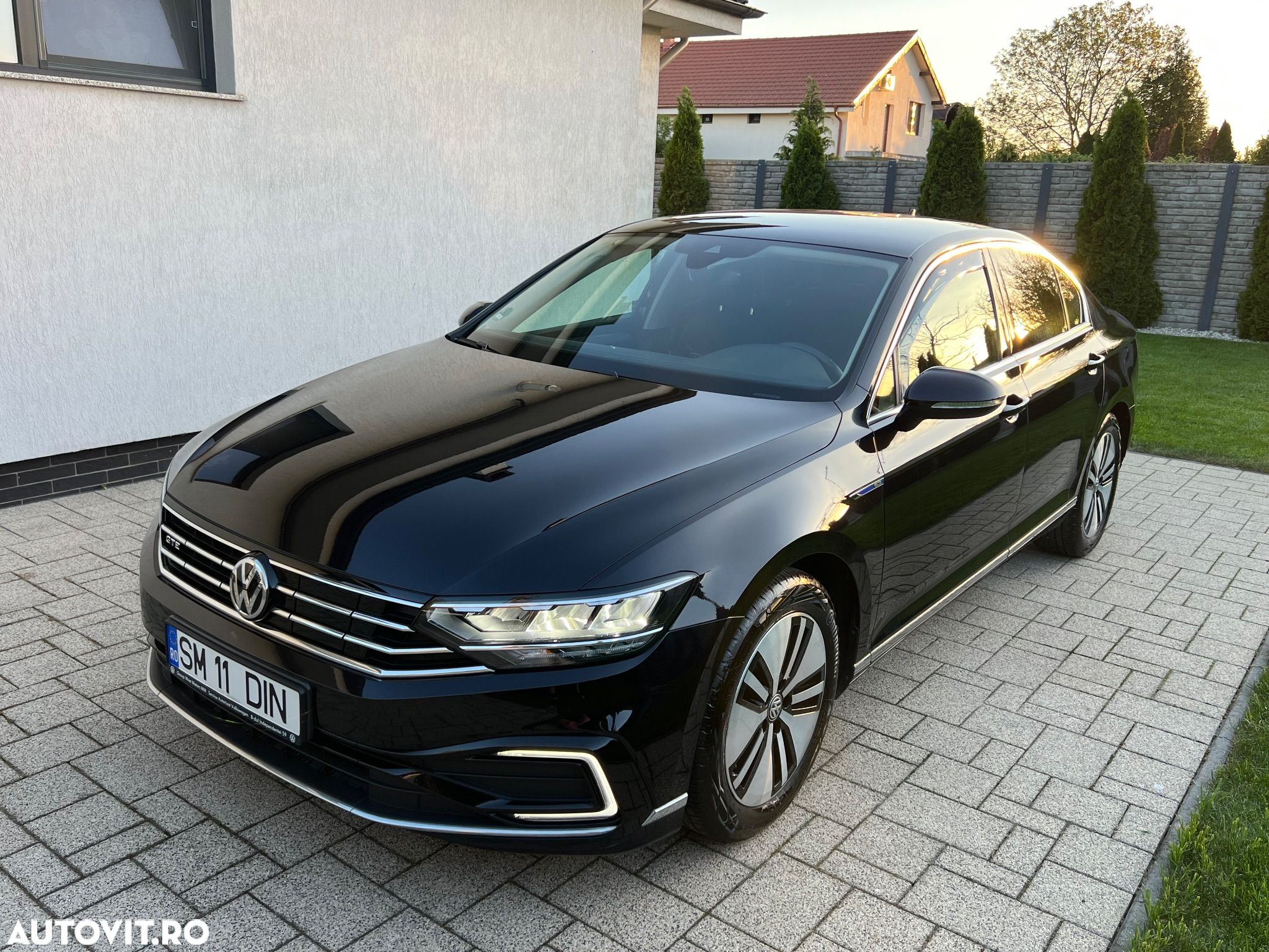 Volkswagen Passat 1.5 TSI DSG PHEV Elegance - 1