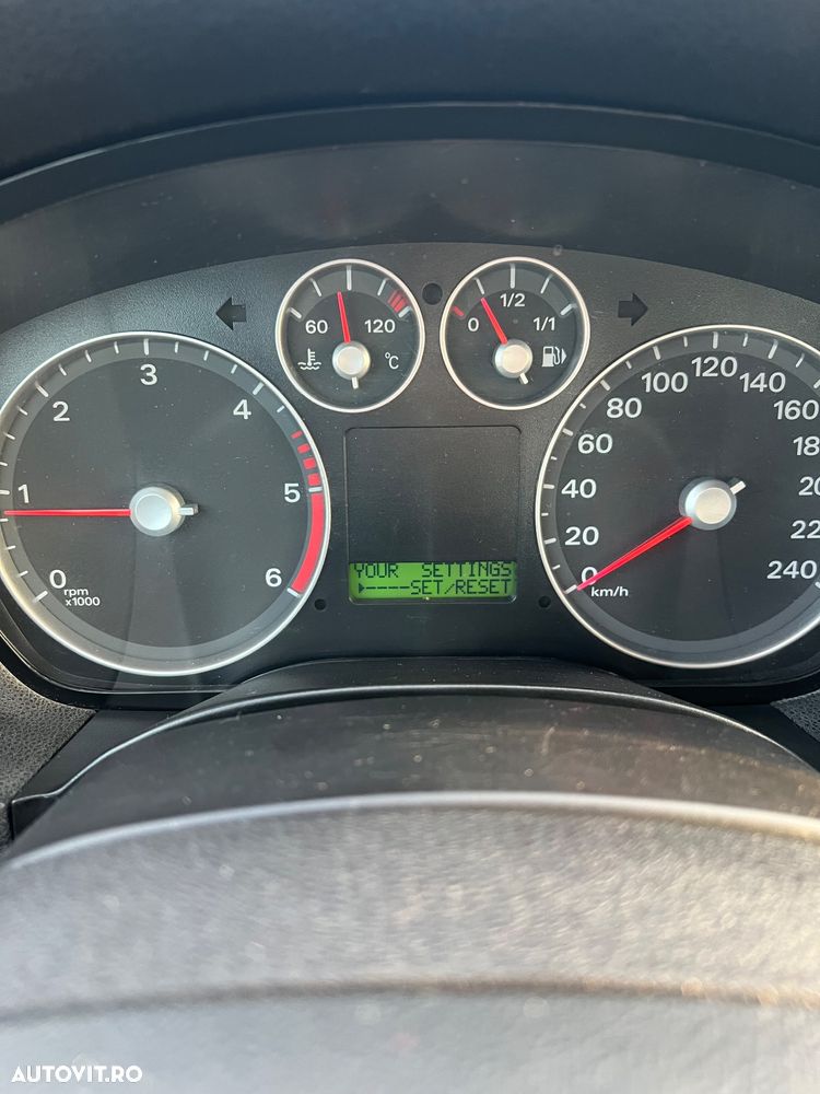 Ford Focus 1.8 TDCi Anniversary - 13