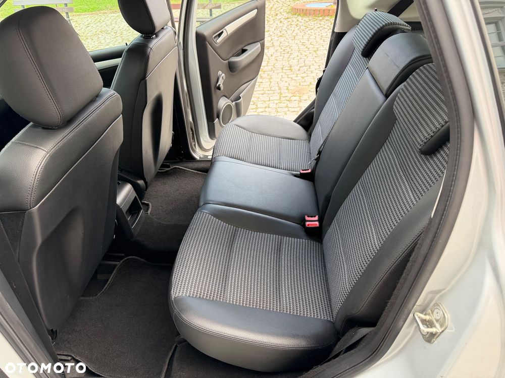 Mercedes-Benz Klasa A 150 Avantgarde Edition 10 - 14