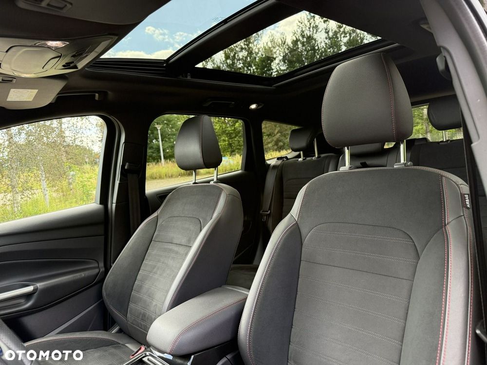 Ford Kuga 1.5 EcoBoost 2x4 ST-Line - 23