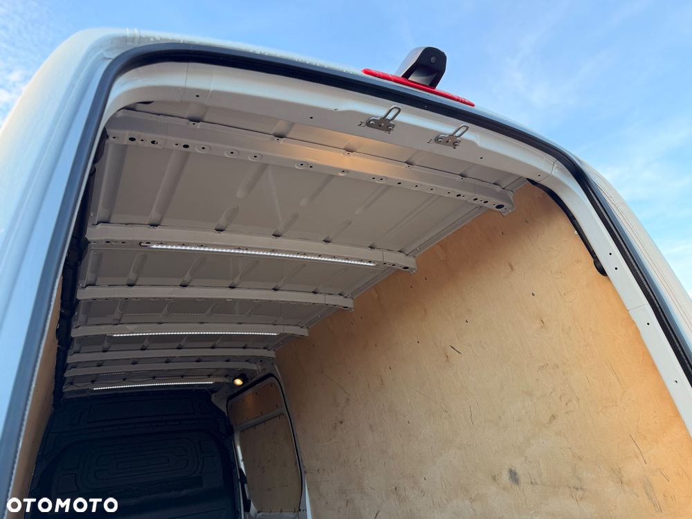 Mercedes-Benz Sprinter - 19